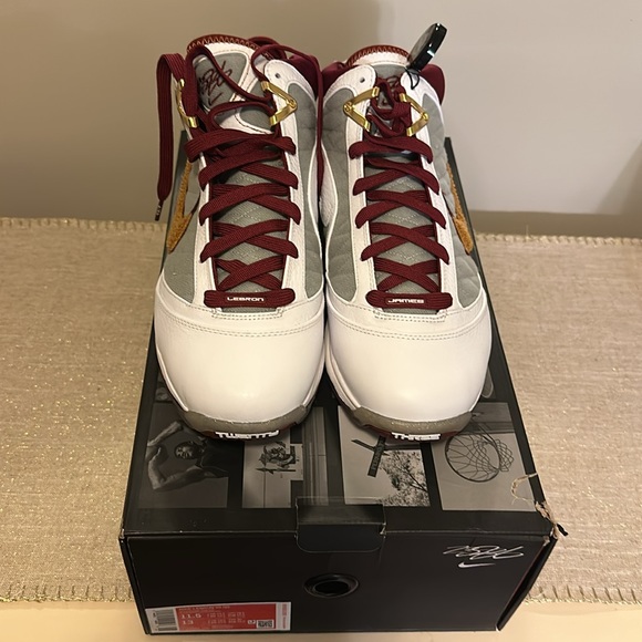 Nike LeBron 7 MVP - Picture 3 of 5